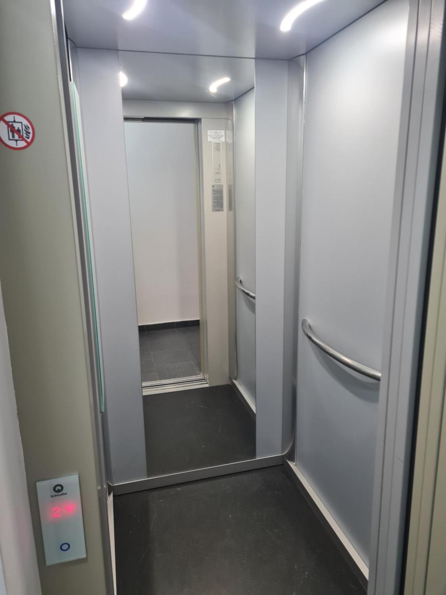 Deluxe 2 Bedroom Apartment With Balcony And Private Parking Bragadiru エクステリア 写真